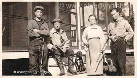 VintagePitbullFamilyPhoto19